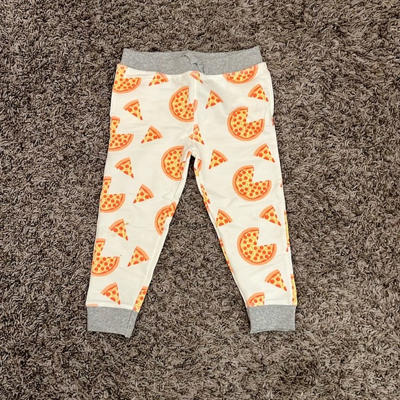 Monica + Andy pizza pants 4T - Picture 2 of 4